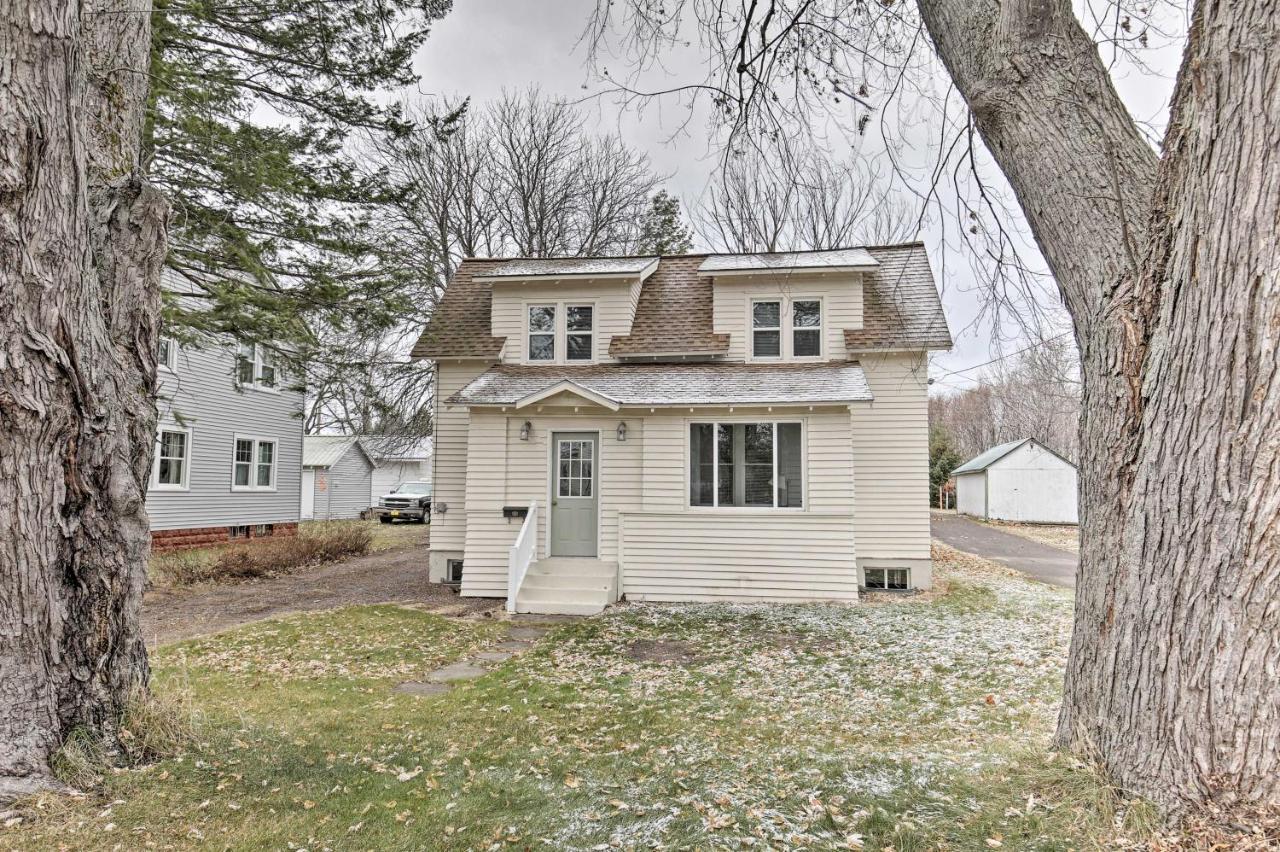 Walk To Lake Superior Ontonagon Home With Fire Pit! Luaran gambar